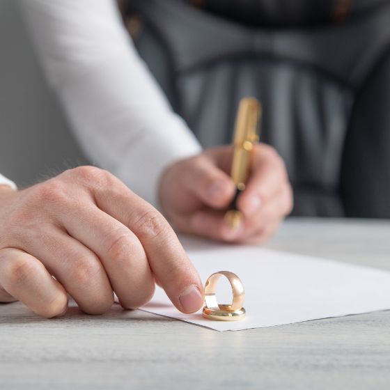 Stockimage-Heiratsurkunde.jpeg