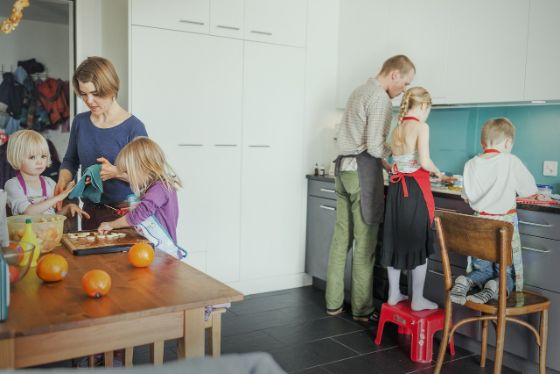 Als Familie zusammen kochen