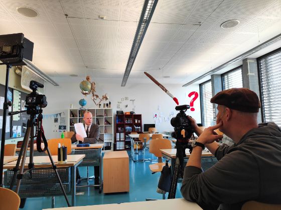 Regierungsrat Stephan Schleiss bei den Dreharbeiten zum Videoclip