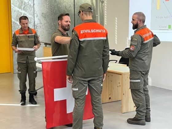 Pionier an der Brevetierung zum Gruppenführer