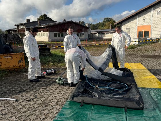 Aufbau der Personendekontaminationsstelle