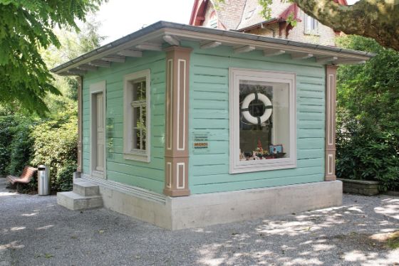 Grüner Pavillon am Kreuzplan