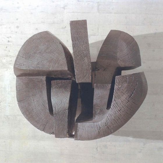 Raffael Benazzi - Ohne Titel, Lindenholz - Eingangshalle