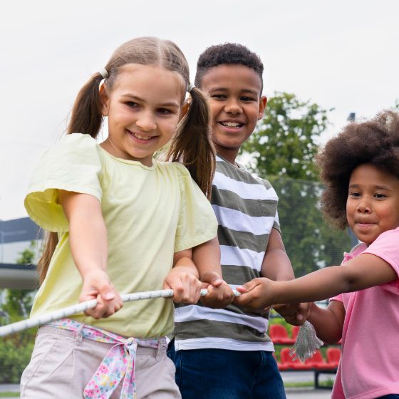 Freiwilligenprogramm mit Kindern aus geflüchteten Familien.