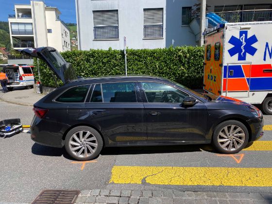 Fahrradfahrer lebensbedrohlich verletzt