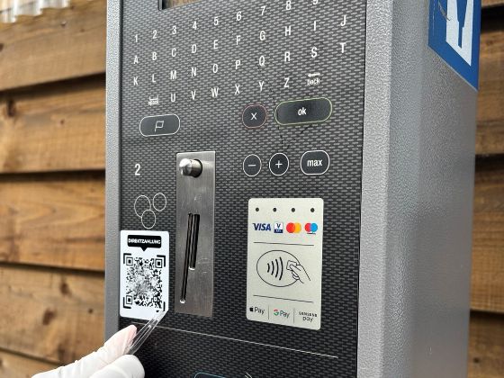 Vorsicht vor gefälschten QR-Codes an Parkuhren