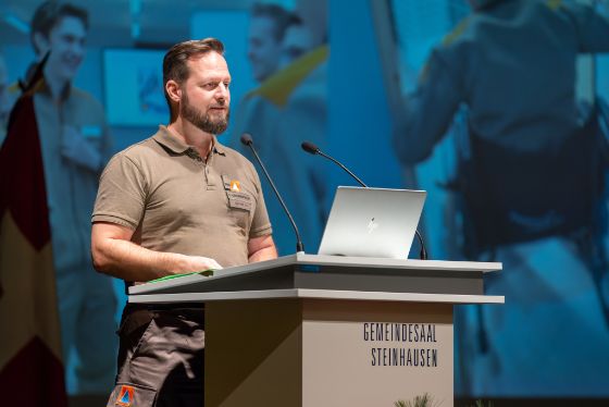 Kdt Stv und Ausbildungschef Claudio Wiederkehr berichtet über die Ausbildung