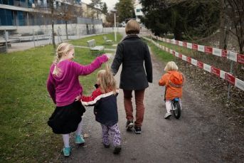 Spazieren mit Kindern