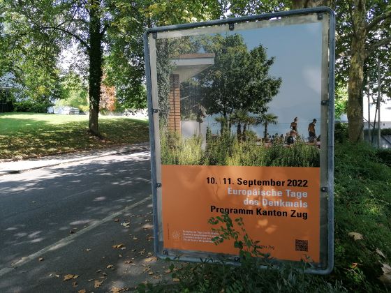 Plakat Tag des Denkmals an einer Strasse